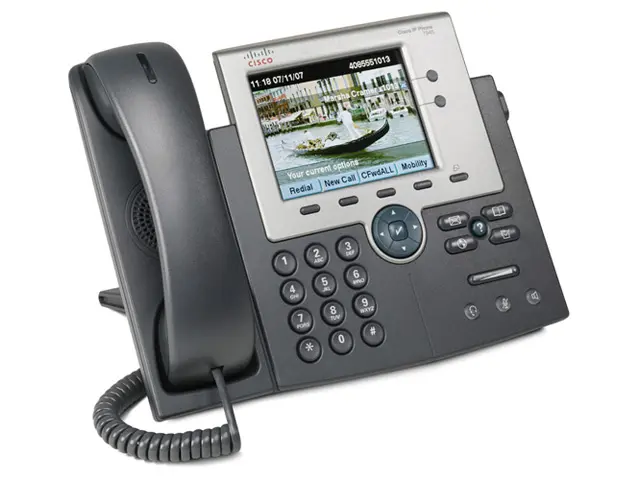 CP-7945G Cisco IP телефон, 2 линии SIP\SCCP, 2 x GE PoE, LCD 320х240 Color, гарнитура RJ-9 CP-7945G Cisco IP телефон, 2 линии SIP\SCCP, 2 x GE PoE, LCD 320х240 Color, гарнитура RJ-9